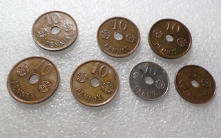 10 ja   5  pennin reikärahat 1941-42 kupari ja -45  rautaa,