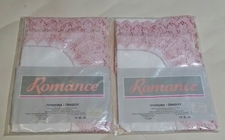 2 kpl retro Romance brodyyri tyynynliinat 90-luvun alusta