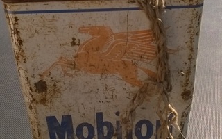 Vanha Mobil oil purkki