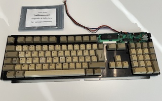 Toimiva Amiga 500-näppäimistö ja USB-adapteri