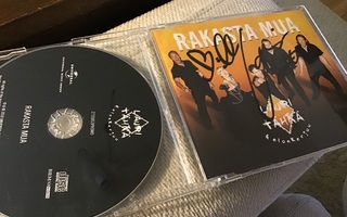 Lauri Tähkä & Elonkerjuu / Rakasta mua nimmarilla CDS single