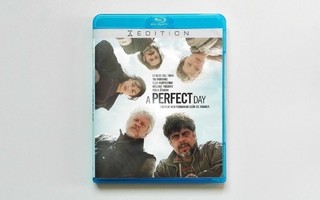 A Perfect Day (2015) Benicio Del Toro, Tim Robbins
