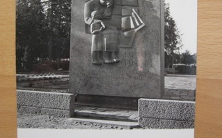 VANHA Valokuva Rauma Sankaripatsas 1940-l