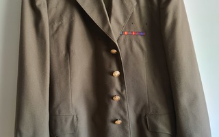 Puna-armeijan everstin takki