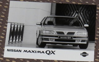 1995 Nissan Maxima QX pressikuva - KUIN UUSI