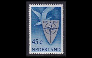 Alankomaat 1037 ** NATO 25v (1974)