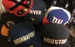 # Uusi CAP urheilujoukkueen logolla (useita erilaisia) #