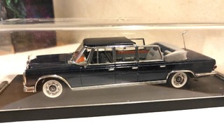 Mercedes-Benz 600 pullman Landaulet open-1966, Vitesse. 1/43