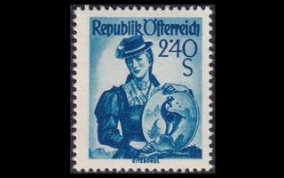 Itävalta 920 ** Kansallispukuja 2.40 S (1948)