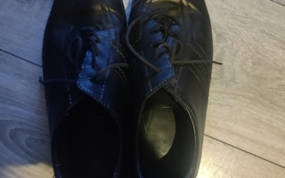 Econ kengät (42)