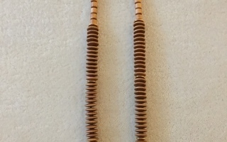 Aarikka vaaleanruskeat helmet, pituus 70 cm