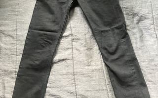 Nudie Jeans -mustat farkut, selvage / koko W30 L32