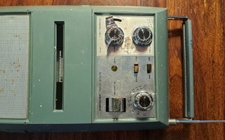 VISCOUNT SOLID STATE Model 167 Radio / kasettisoitin