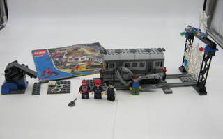 Lego 4855 Spiderman s rescue osia puuttuu