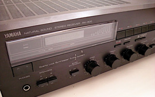 Yamaha RX-300 -viritinvahvistin