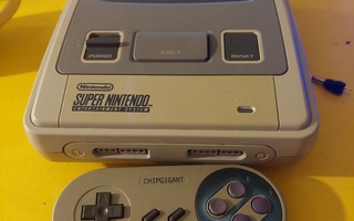 Super Nintendo Entertainment System (SNES, SCN PAL)
