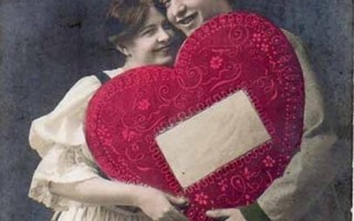 RAKKAUS / Hymy herkässä nuori pari ja suuri sydän. 1900-l.