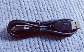Micro-USB kaapeli ca. 90cm vanhalle puhelimelle