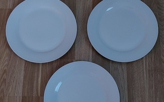 3 valkoista ruokalautasta, halkaisija 27 cm