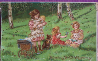 Mailick lapset leikkivät nurmella WANHA