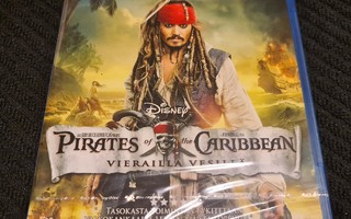 BLU-RAY /  Pirates of the Caribbean - Vierailla Vesillä