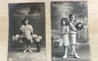Vanhat valokuva kortit suloiset lapset ja kukkia