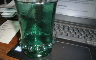 Vihreä lasi / maljakko
