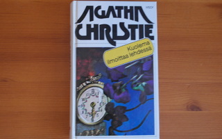 Agatha Christie:Kuolema ilmoittaa lehdessä.Sid.