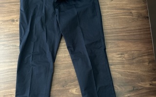 H& M miesten suorat tummansiniset housut koko 54