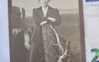 VANHA CDV Visiitti Valokuva Nainen UPEA Asu Hattu 1900-l