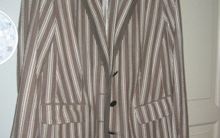Kesäinen raidallinen naisten jakku, bleiseri