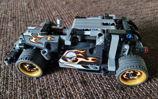 LEGO Technic 42046 Kilpapakoauto