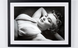 Marilyn Monroe 1952 - 1 -  Luxury Wooden Framed 70X50CM