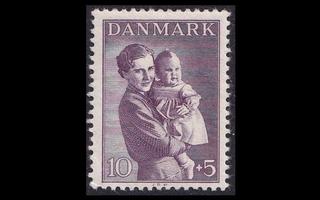 Tanska 264 ** Lastenapu 10 + 5 öre (1941)