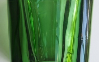 Vihreä käyttämätön Pentikin kynttiläjalka