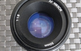 Nikon AF Nikkor 50mm 1:1.8