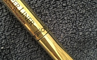 LOREAL SUPERLINER TUSSI SILMILLE MUSTA