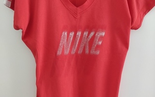 Nike paita 36/38