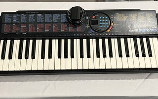 Yamaha PSR 76 kosketinsoitin/keyboard