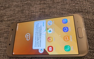 Samsung galaxy A3 puhelin