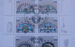 Postimerkkisarja DDR Itä-Saksa joulukoristeet kynttiläkaaria
