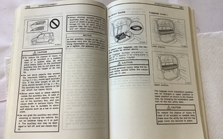 Toyota Yaris Verso käyttöohjekirja Englaniksi