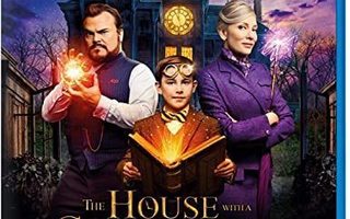 house with a clock in its walls	(62 238)	UUSI	-GB-		BLU-RAY