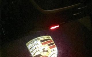 Porsche Cayenne logolliset projektorivalot oviin