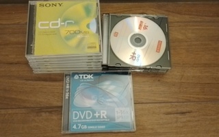 Tyhjiä CD-r ja DVD+R levyjä