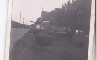 VANHA Valokuva Rautatie Asema Hämeenlinna Juna 6x9 cm 1940-l