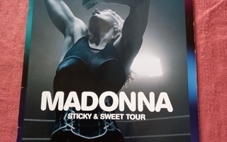 Madonna: Sticky & Sweet Tour- kiertuekirja