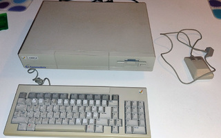 Commodore Amiga 1000 "Harvinainen"