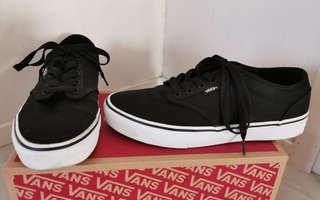 Vans Atwood 42 - uudenveroiset