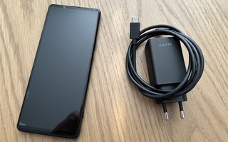 Sony Xperia 1 III -puhelin